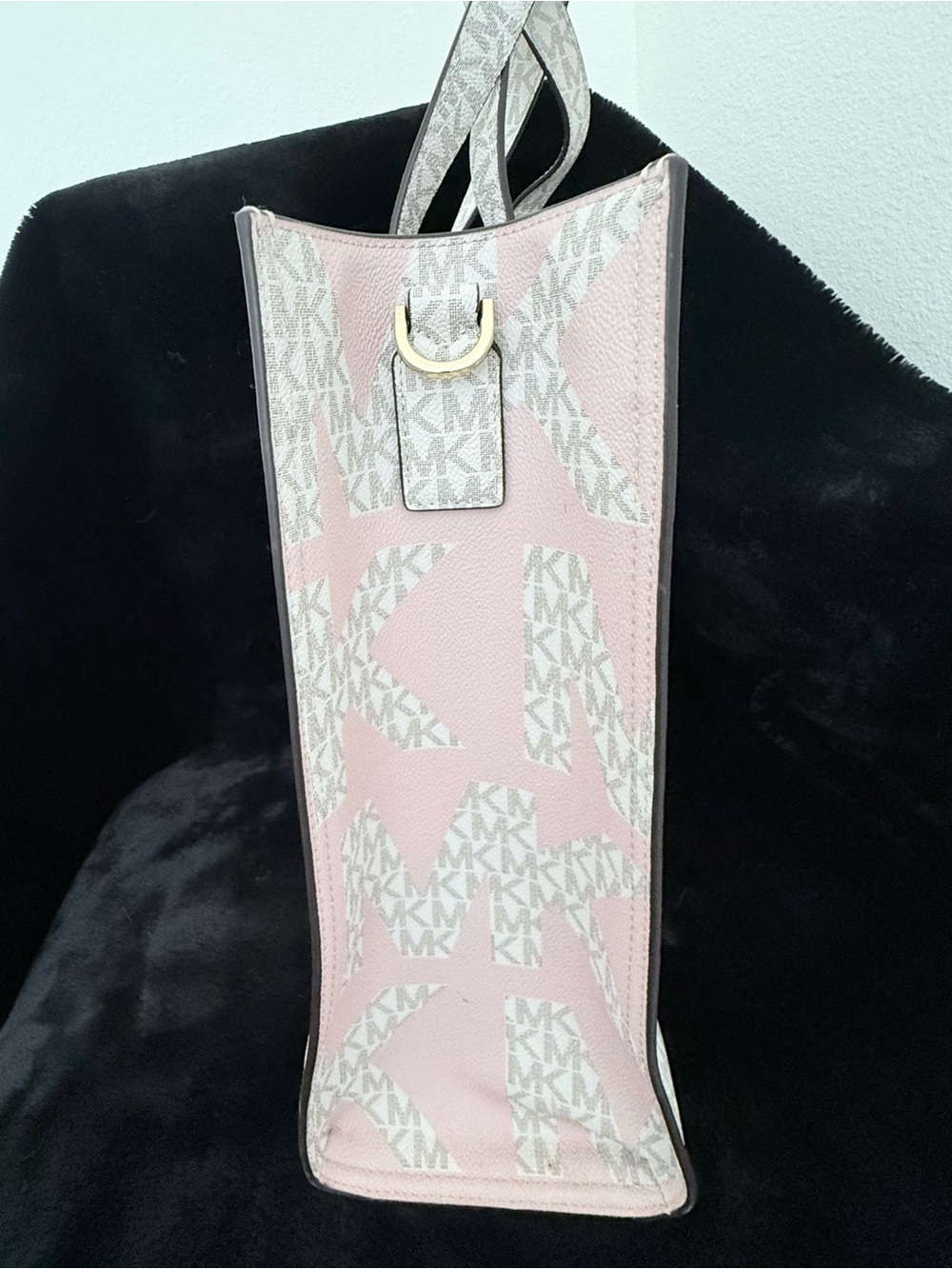 Michael Kors Pink MK Logo Large Tote with Gold Hardware - Picture 6 of 7